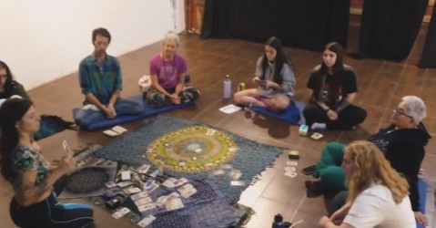 Este domingo el Municipio organiza un nuevo encuentro holístico en General Rodríguez con yoga y talleres