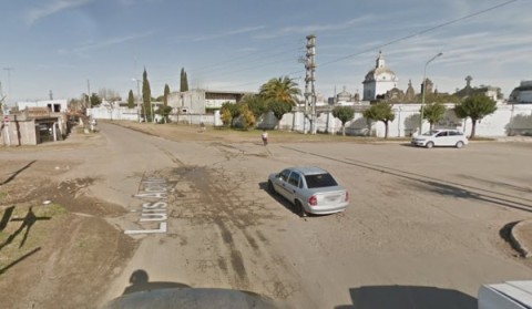 Raíd delictivo de motochorros en la zona del Cementerio Municipal: "Me robaron y vi como le robaban a otras personas"