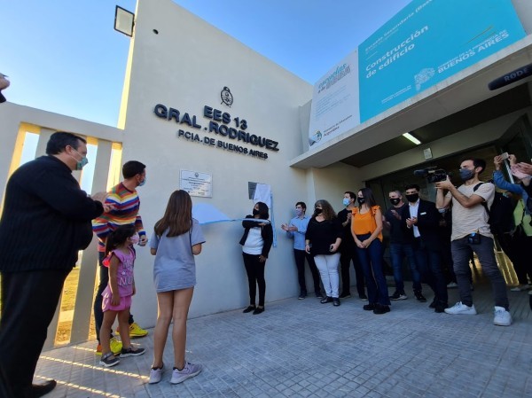 inauguración de la escuela 13 de Vengochea