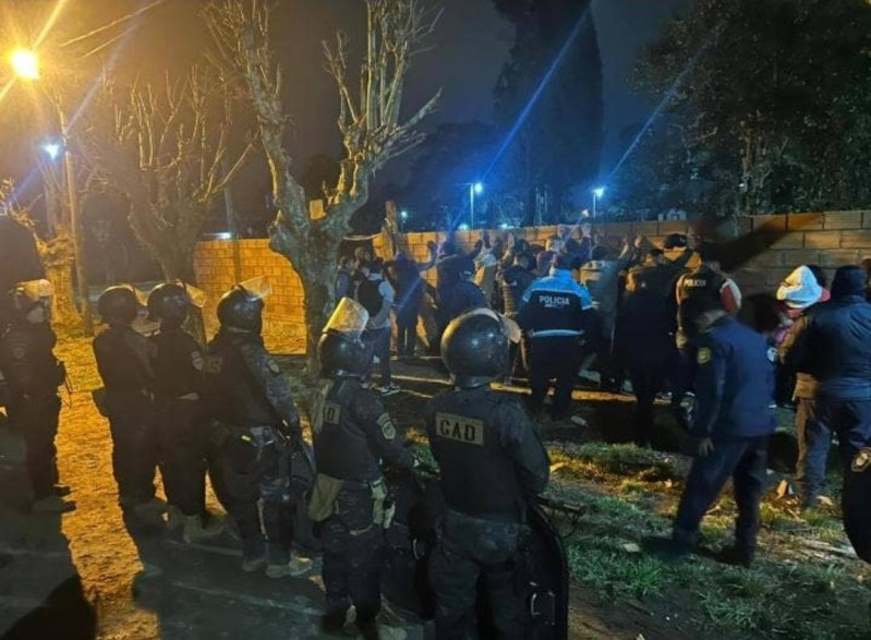Trascendió un violento intento de usurpación en Villa Vengochea con enfrentamientos ante la Policía