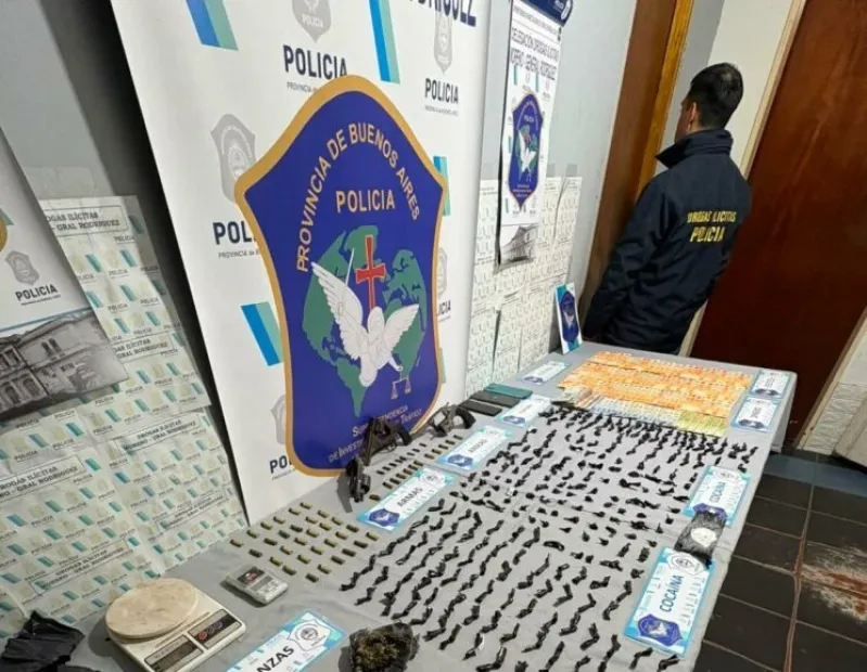 Tres detenidos y armas secuestradas tras allanamiento por drogas en el barrio G&uuml;emes
