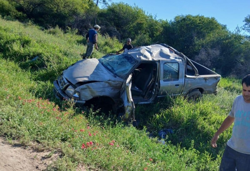 Ex vecina rodriguense está internada en Chaco tras volcar su camioneta por una particular situación