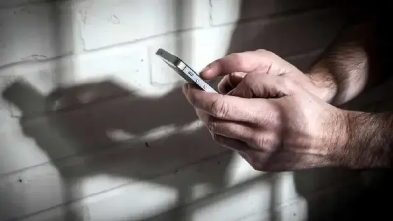 El PRO vuelve a proponer que se proh&iacute;ban los celulares en las c&aacute;rceles provinciales