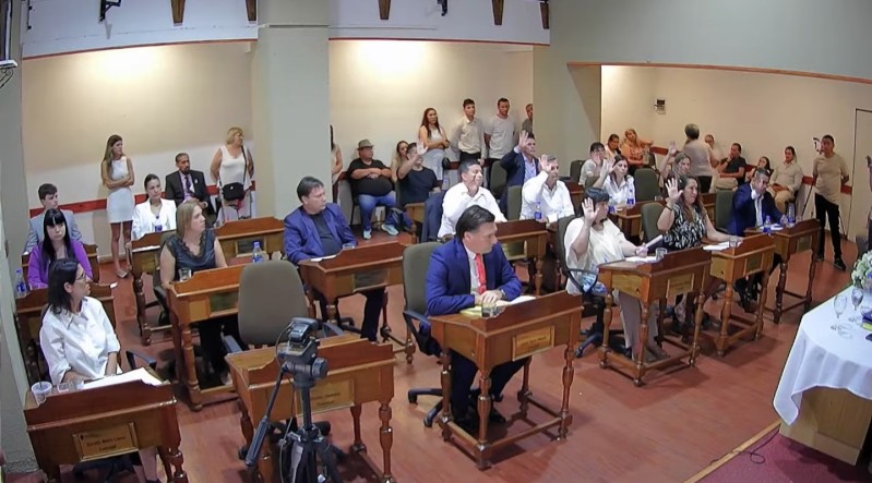 Video: en el debut de los nuevos ediles, el oficialismo aprobó el aumento de tasas y no aceptó opciones opositoras