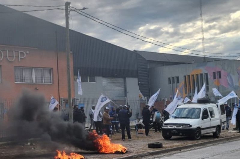 Reclamo gremial en empresa de la Colectora tras 30 despidos: qué hay detrás de la crisis