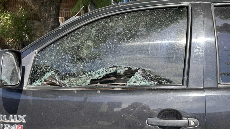 Atacaron a una familia con una botella mientras circulaba por Colectora Sur: temen por un intento de robo