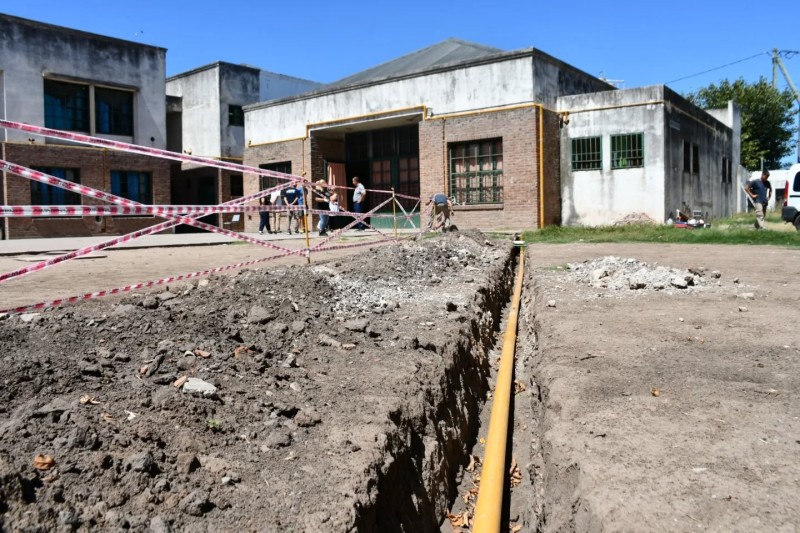 Comenzaron trabajos de infraestructura en dos escuelas rodriguenses: cu&aacute;les y qu&eacute; tareas se realizan
