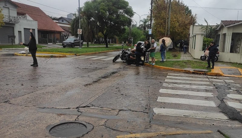 Un hombre con varias heridas tras un confuso accidente en el casco urbano