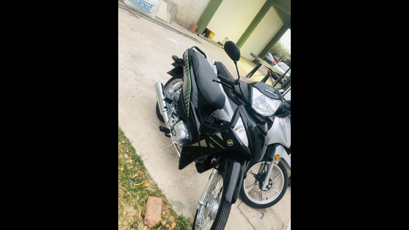 Le robaron la moto reci&eacute;n comprada mientras cenaba con su familia en el predio de la Estaci&oacute;n