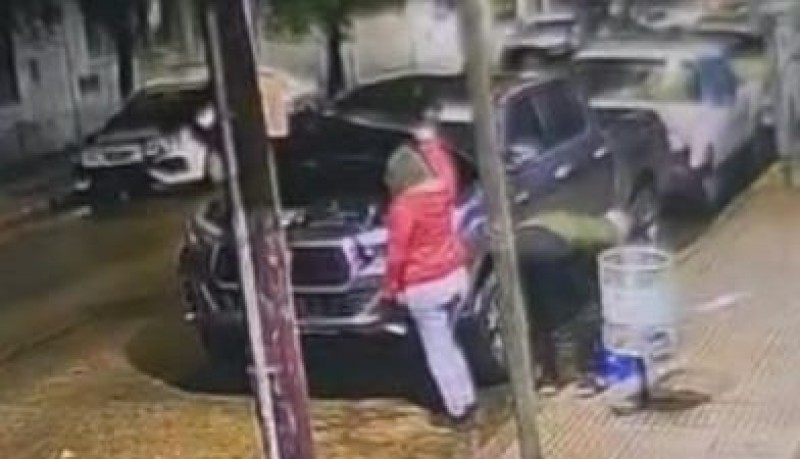 "De las narices" de la Comisar&iacute;a 1&deg;: Pareja se llev&oacute; una camioneta que hab&iacute;a sido hallada abandonada tras un robo