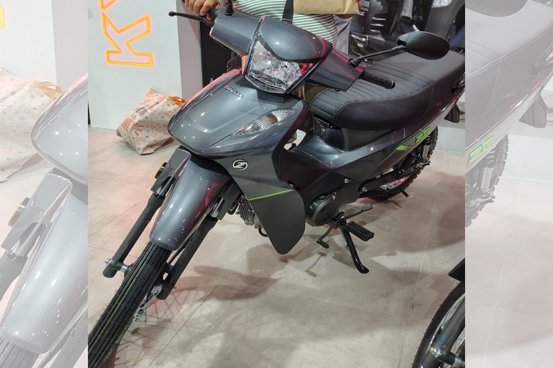 No perdonan a nadie: motochorros amenazaron a una jubilada para quitarle la moto