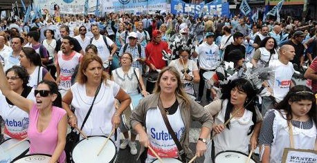 suteba-manifestacion-img-de-internet