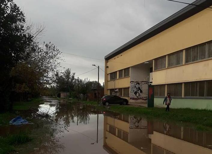 inundaciones-mayo-2018-acceso-a-escuela-secundaria-4-agua-de-oro-2