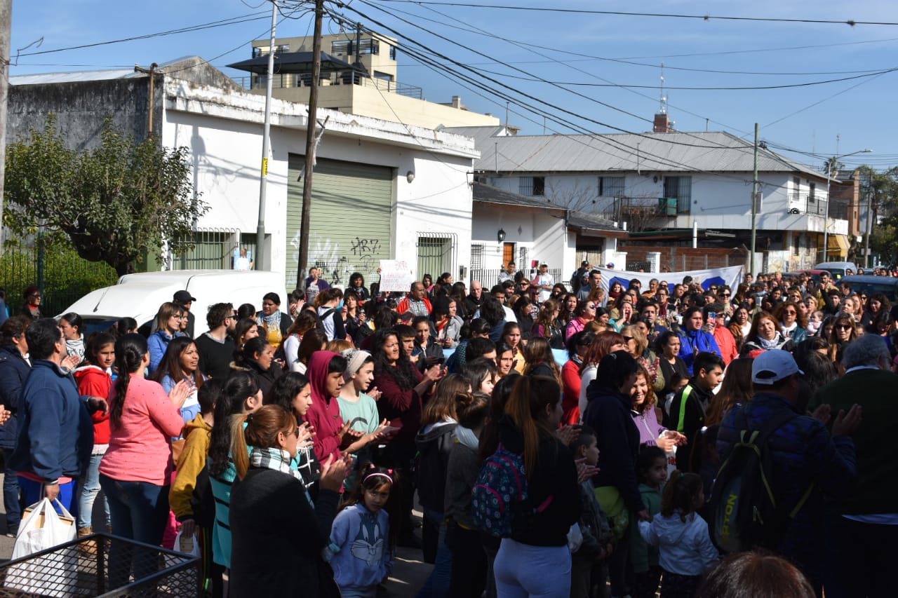 marcha-y-reclamos-al-consejo-escolar-9