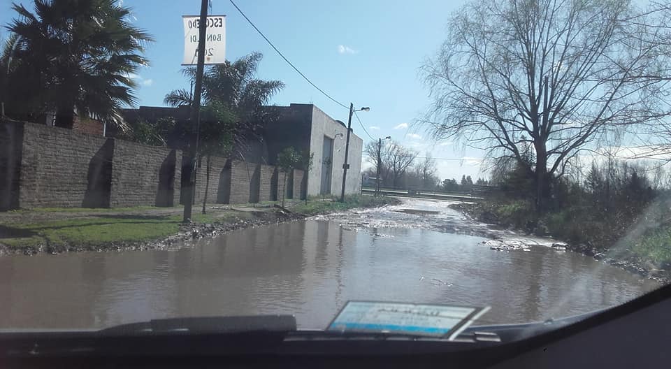 reclamo-calles-agua-de-oro-2