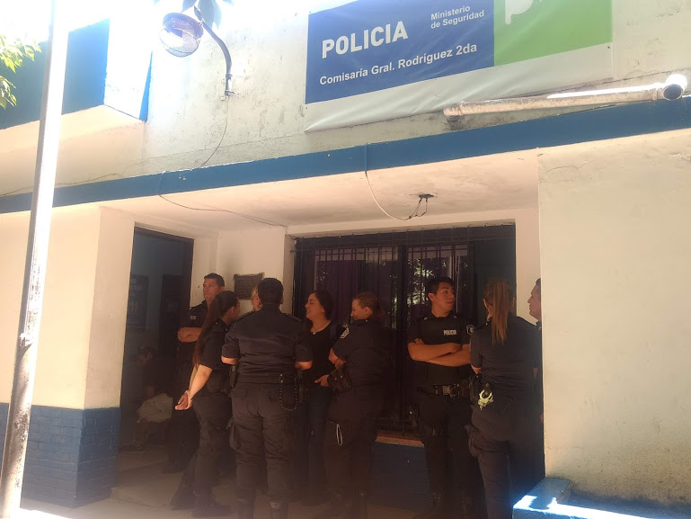 comisaria-segunda-con-policias-2