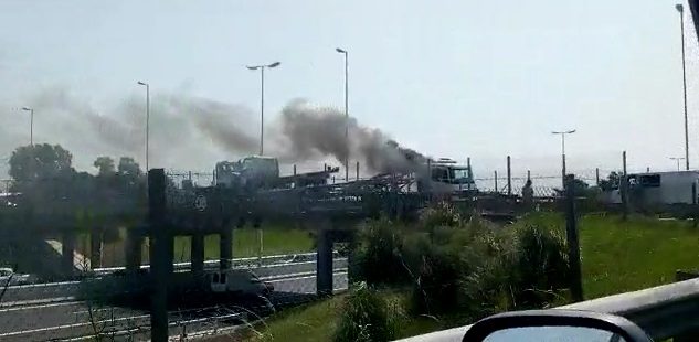camion-incendiado-puente-alvarez-1