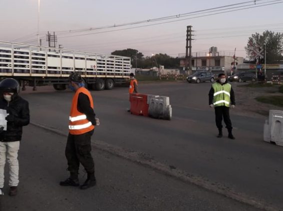 voluntarios-transito-las-latas