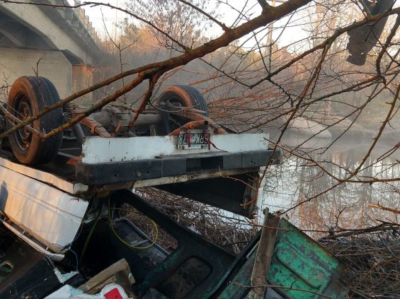 accidente-camioneta-puente-irigoyen-2